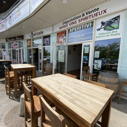 devanture bar à vins à Colommiers près de Toulouse en Haute-Garonne 31